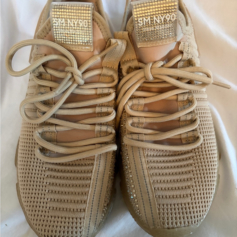 Steve Madden “Maxima” Rhinestone Sneaker in Nude/Tan ~ Size 8 ~ EUC